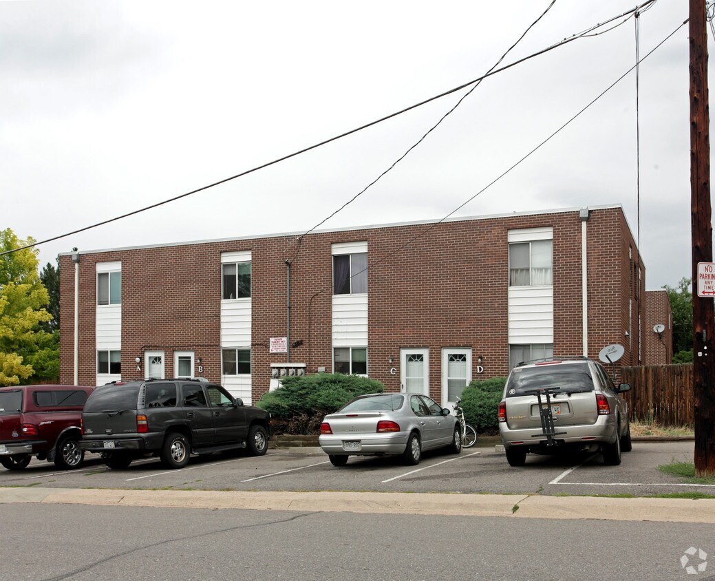 Building Photo - South Huron Street Townhomes