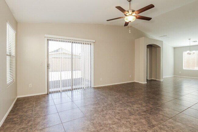 Building Photo - 5727 S 17th Ave