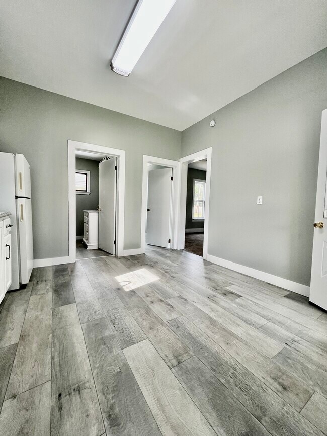 Foto del edificio - 117 W Hemlock St