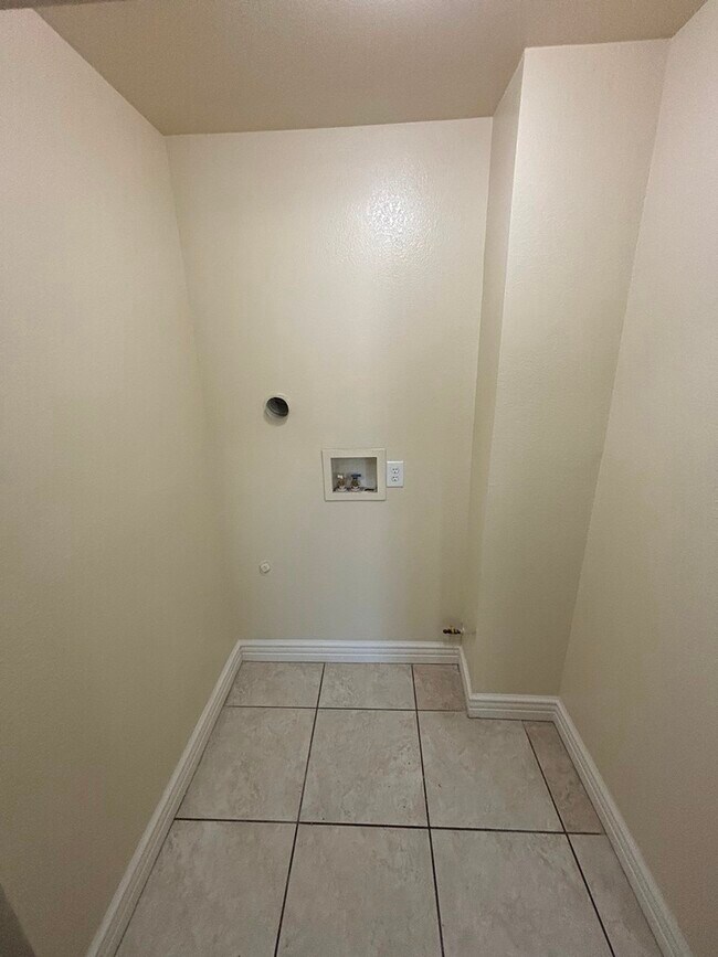 Foto del edificio - 413 E 109th St