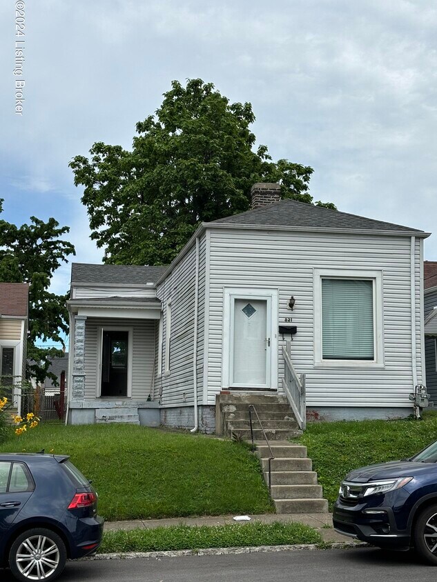 Primary Photo - 821 Milton St