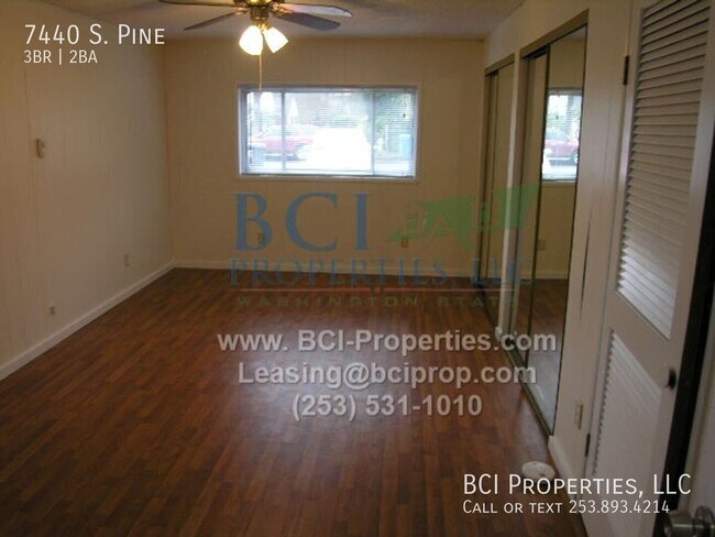 Foto del edificio - 7440 S. Pine-
