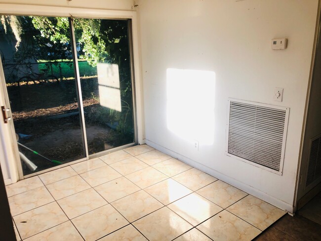 Foto del edificio - 210 Lee Dr