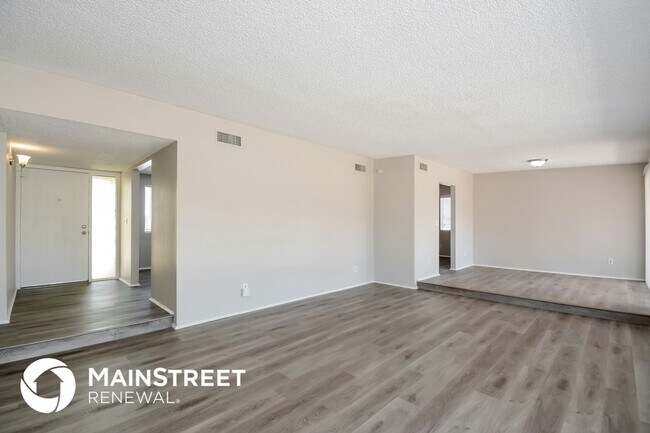 Foto del edificio - 9722 E Golf Links Rd