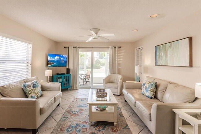 Foto del edificio - 6020 Midnight Pass Rd