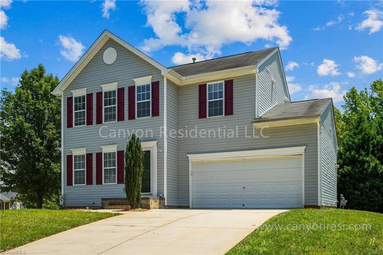 Foto principal - Beautiful 3b Room!Move in ready!
