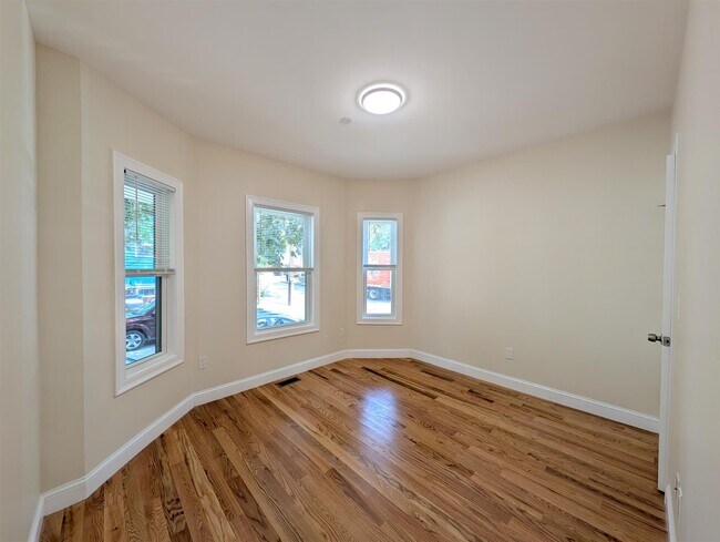 Foto del edificio - 22 Holyoke Rd