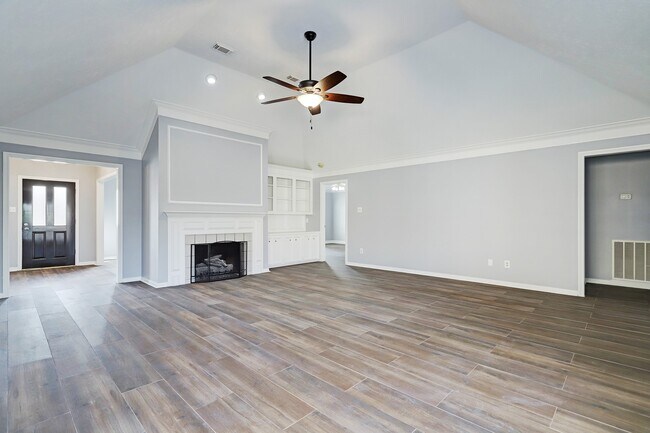 Foto del edificio - 7403 Manor Bridge Ct