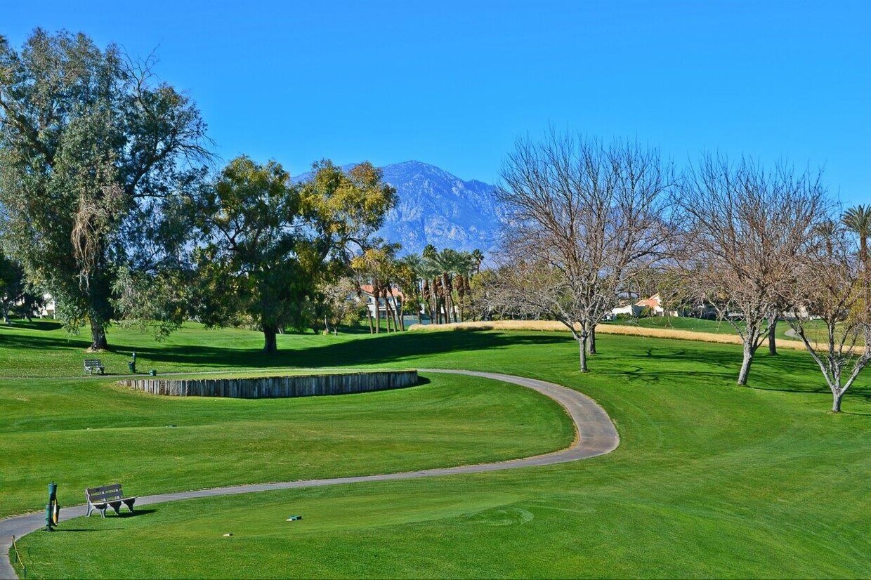 371 Desert Falls Dr E, Palm Desert, CA 92211 Condo for Rent in Palm