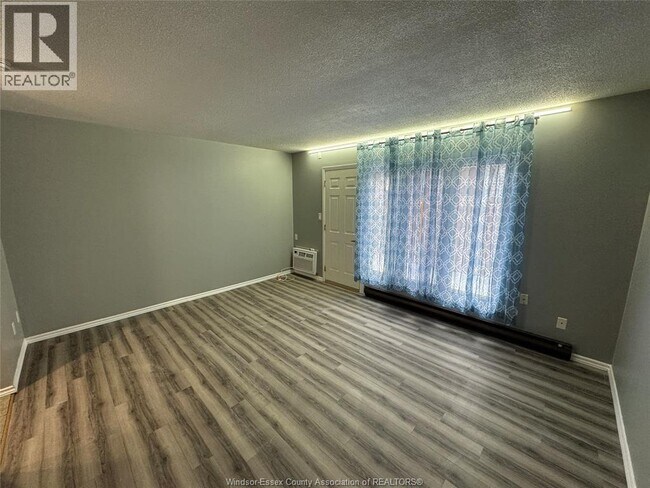 Photo du bâtiment - 2671 Vine Ct