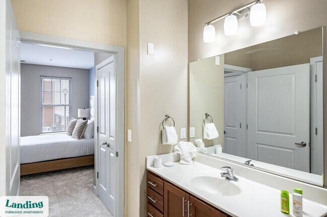 Foto del edificio - 6115 Tidewater Dr