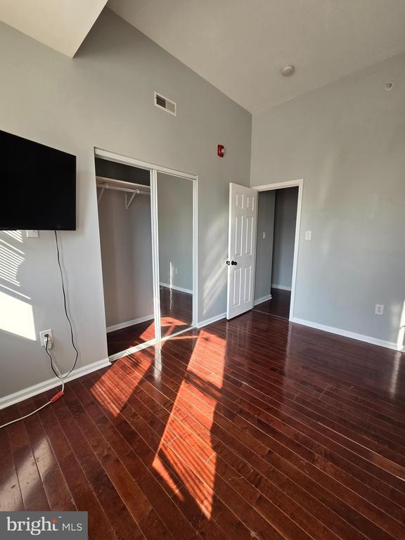 Foto principal - 1639 Cecil B. Moore Ave