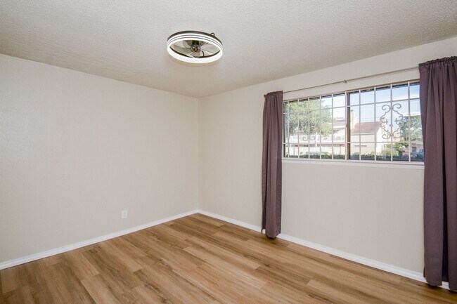 Foto del edificio - 9509 Windswept Ln