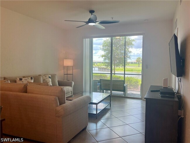 Foto del edificio - 5835 Double Eagle Cir