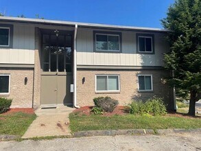 Building Photo - 100 Penn Pleasant Dr