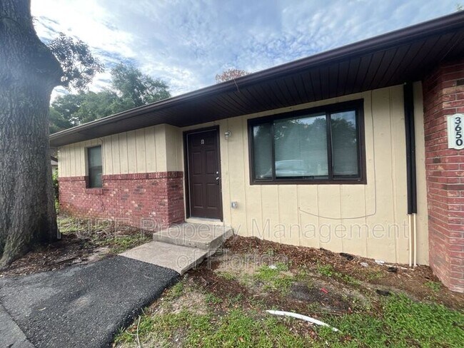 Foto del edificio - 3650 NE 41st St