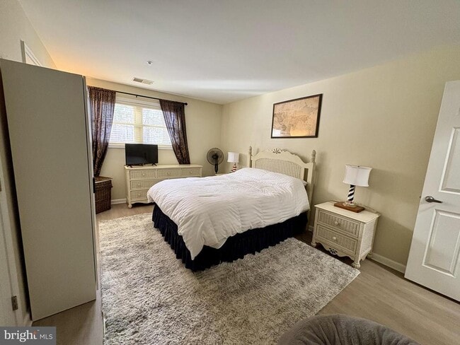 Foto del edificio - 1101 Primrose Ct