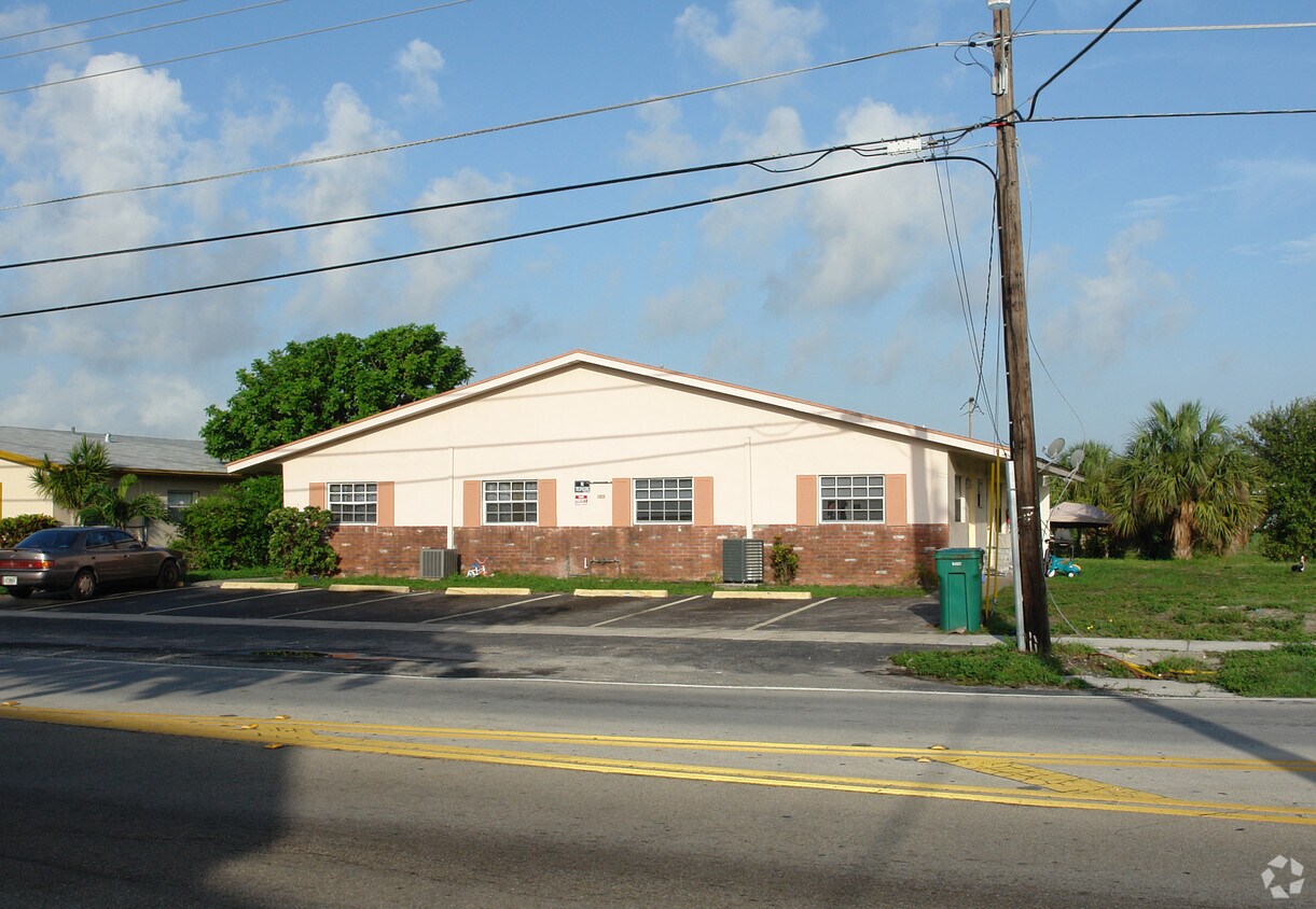 Building Photo - 1845 NW 55th Ave