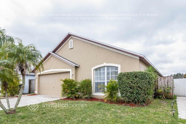 Foto del edificio - 7918 Hidden Hollow Dr