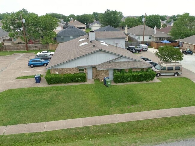 Building Photo - Clark Properties-4826 Gatewood Road #4832 ...