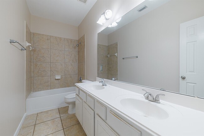 Foto del edificio - 24207 Yelverton Glen Dr