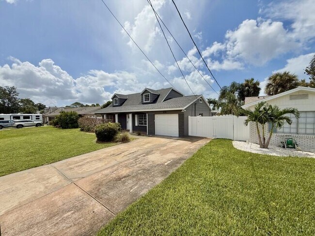 Foto del edificio - 8718 Thornwood Ln
