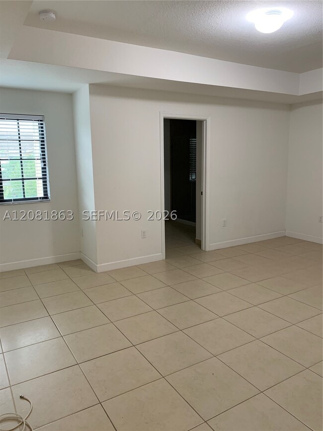 Building Photo - 429 NE 194th Terrace
