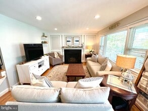 Building Photo - 7113 Marlan Dr