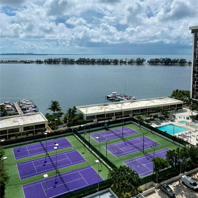 Foto del edificio - 1901 Brickell Ave