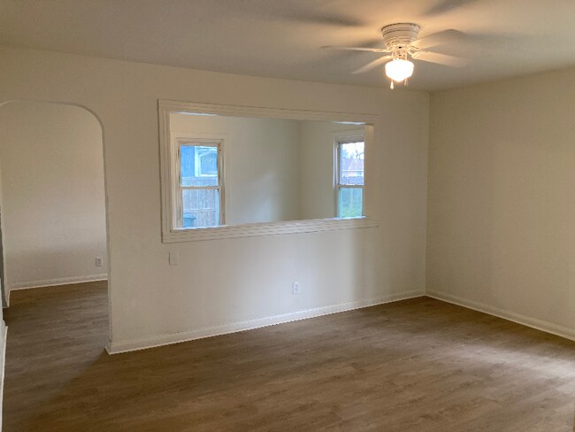 Foto del edificio - 10221 Silvercrest St