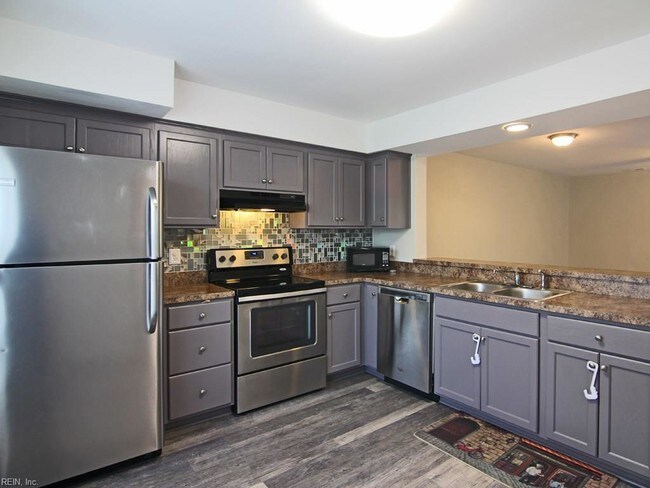 Building Photo - 3928 Lantana Pl