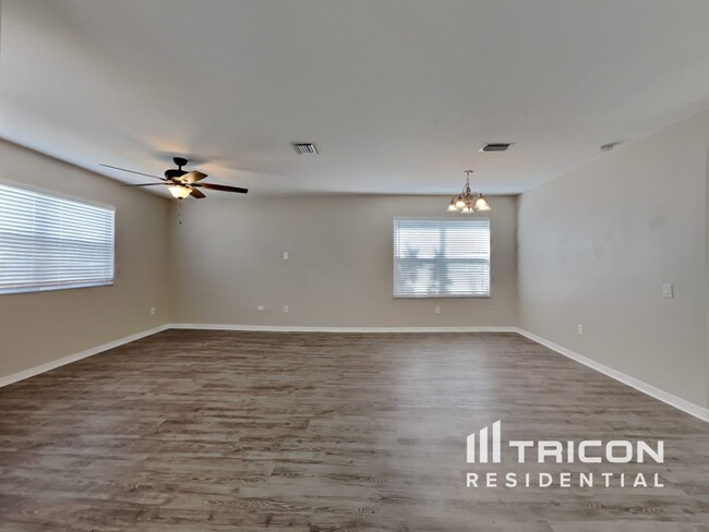 Foto del edificio - 15412 Shoal Haven Pl