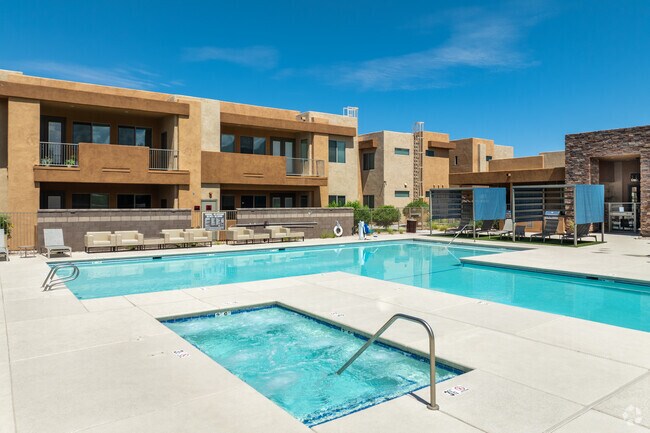 Piscina y spa - Pima Canyon