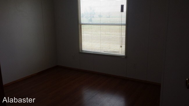 Building Photo - 66 Upper Colonias Rd