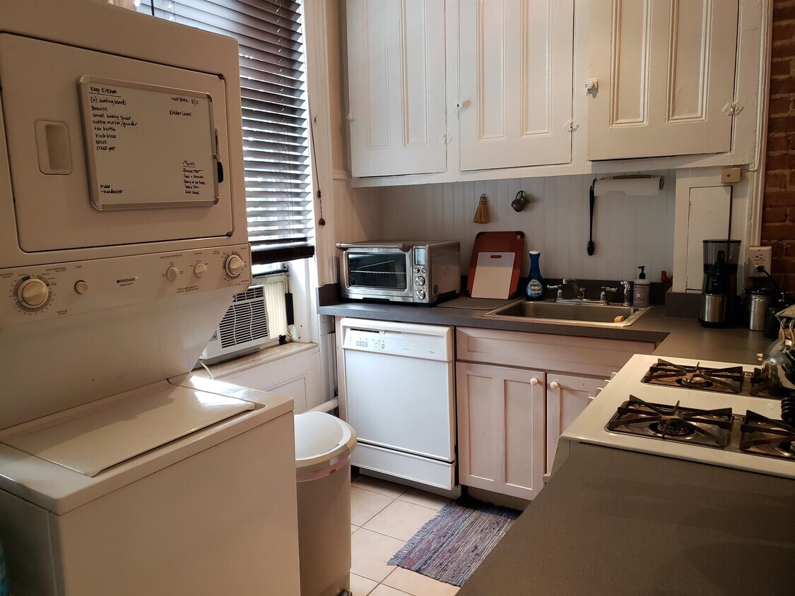 Foto principal - 1106 Washington St
