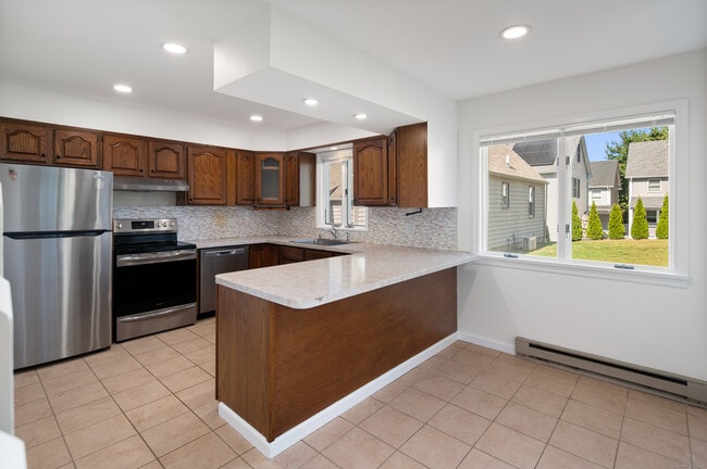 Foto del edificio - 151 Highview Ave