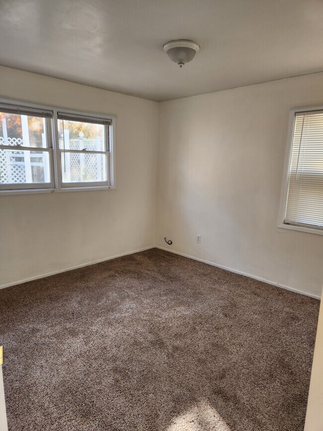 Bedroom - 3235 Mulberry St
