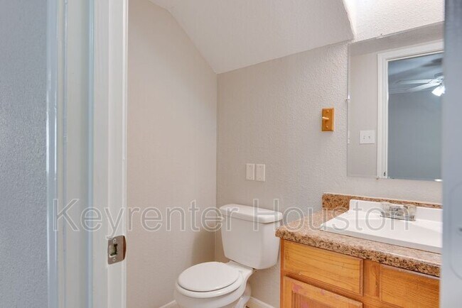 Building Photo - 5408 Groveton St