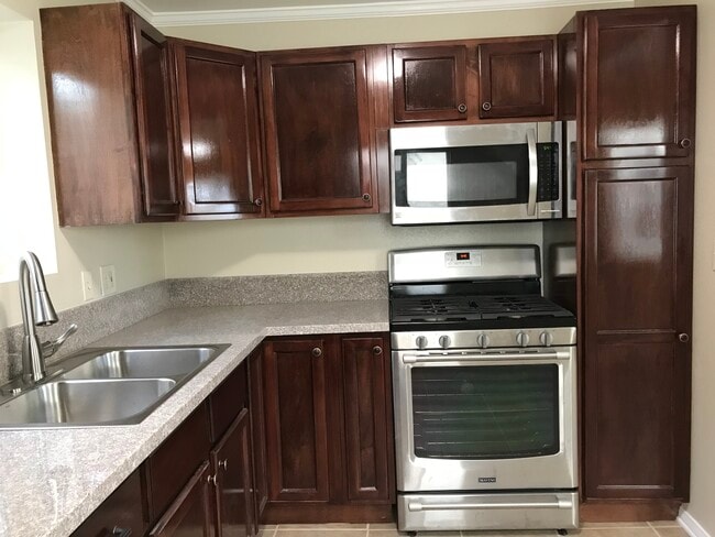 Foto del edificio - 367 Howell Rd