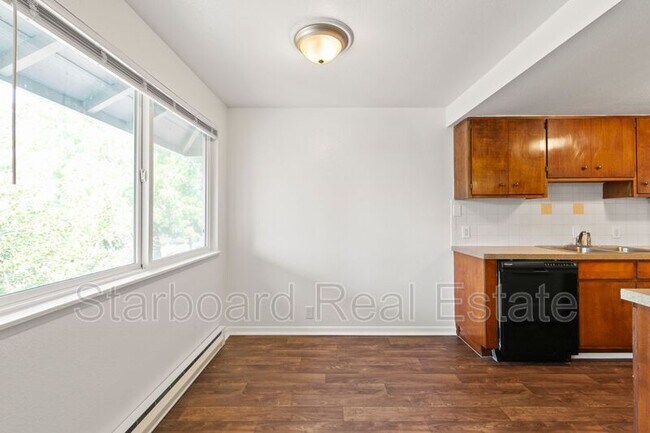 Building Photo - 2600 Fir Ave