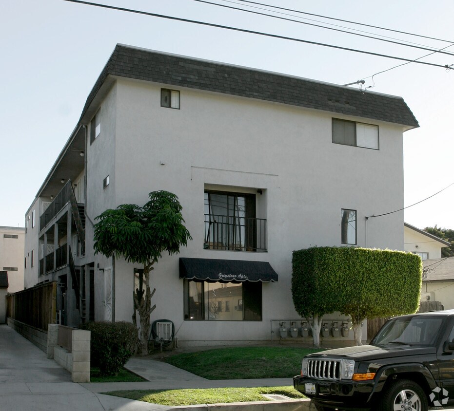 Building Photo - Hen Taylor Apartments