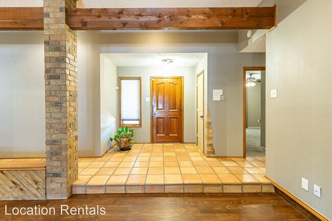 Foto del edificio - 3 br, 2 bath House - 5222 85th Street