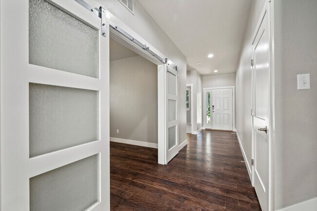 Foto del edificio - 3614 Little Dipper Dr