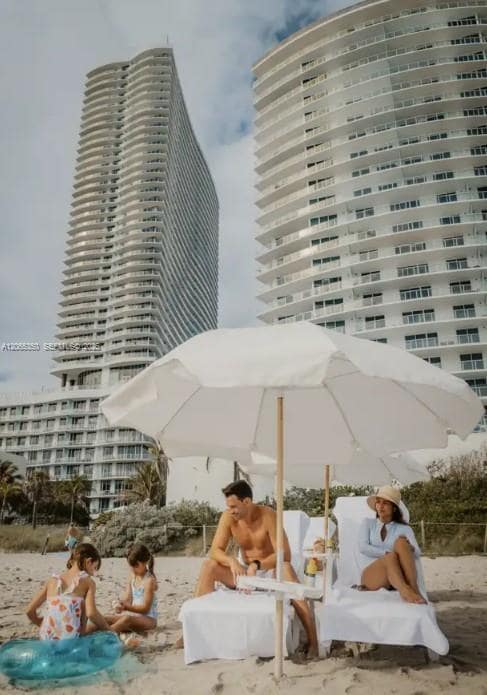 Building Photo - 4111 S Ocean Dr