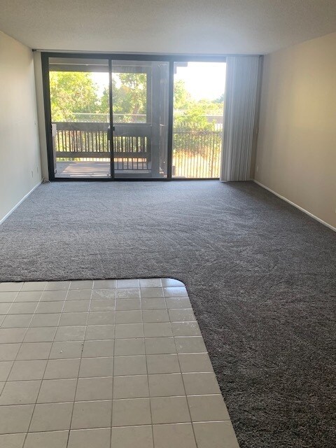 Living Room - 7777 W 91st St