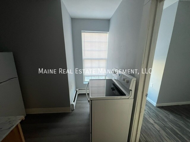 Building Photo - 83 1st St