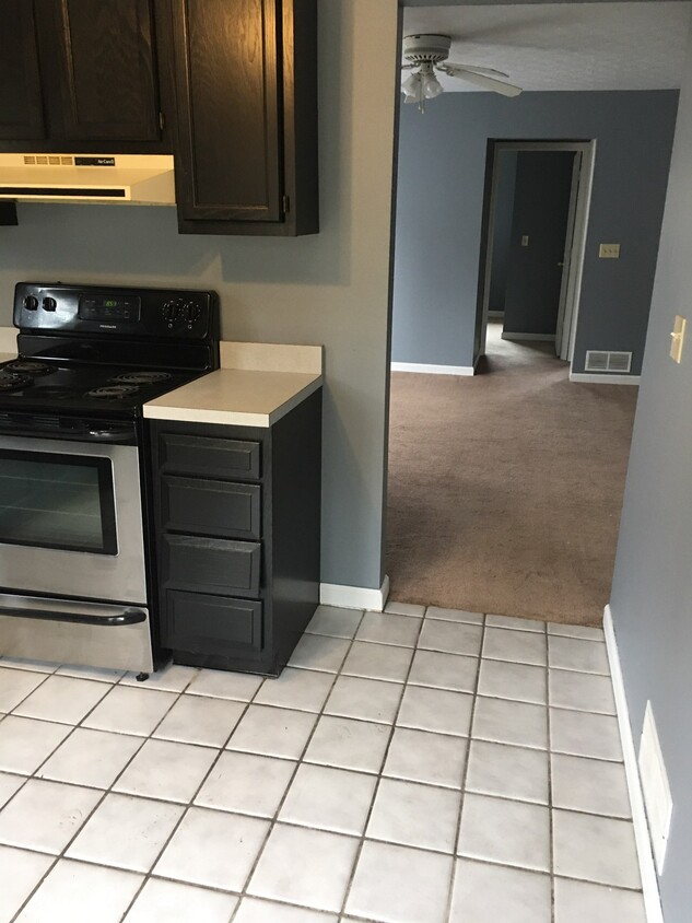 Foto principal - 5047 Big Tyler Rd