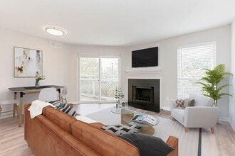 Building Photo - Hampton Point