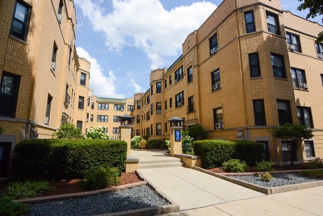 Building Photo - 2328 N Rockwell St