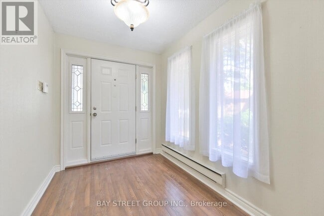 Building Photo - 33 Kilchurn Castle Dr